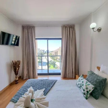 Rocha Tower Lovely Appartamento Portimão